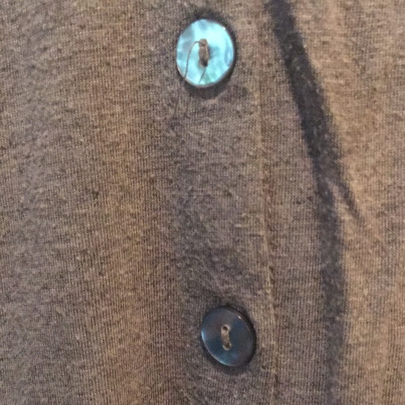 Allen b/ button blouse - Picture 3 of 7